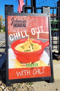Johnnies-Tavern-Chili